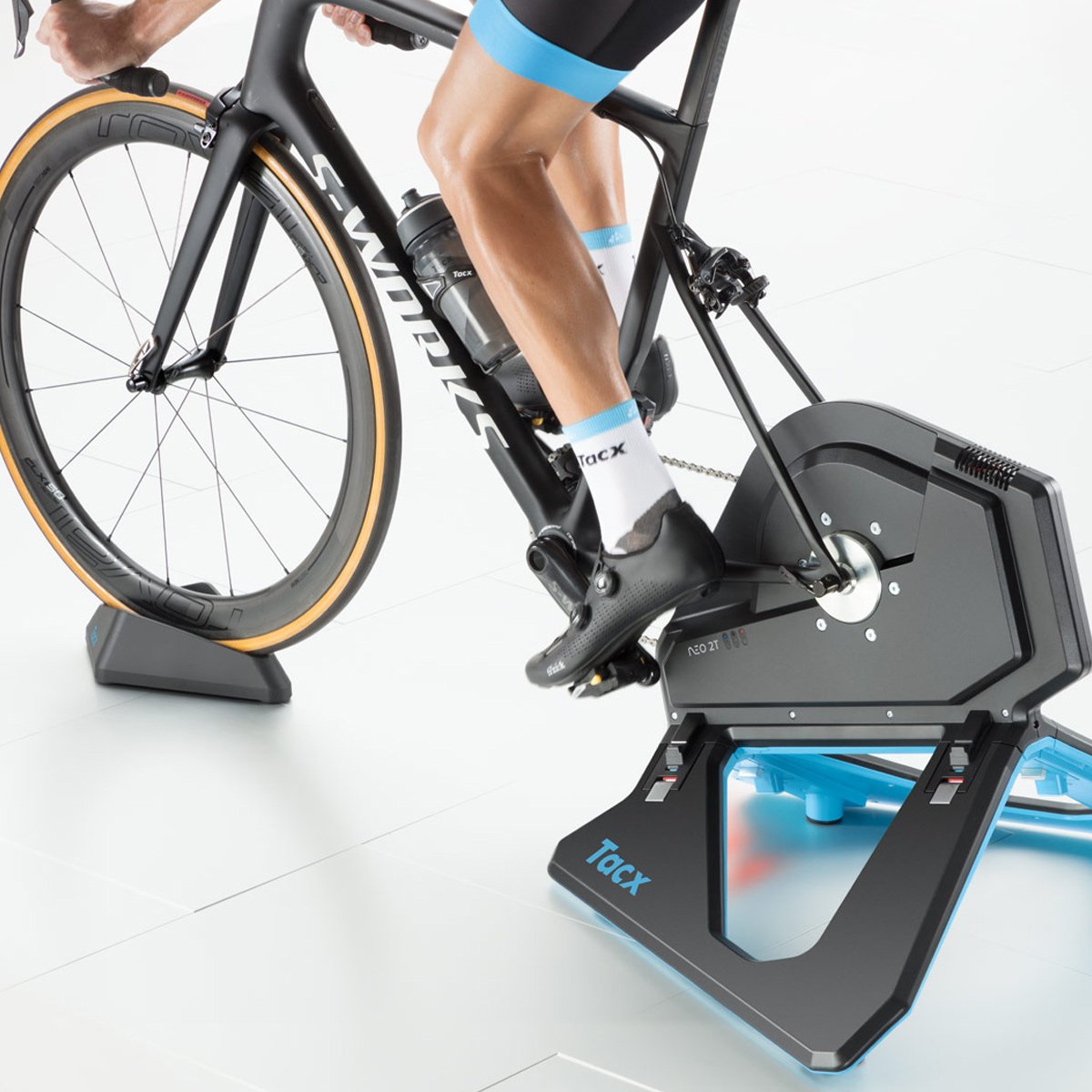 Treeningpukk Tacx NEO 2T Smart, T2875 Standard komplekt