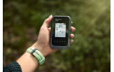 Käsi GPS eTrex Solar