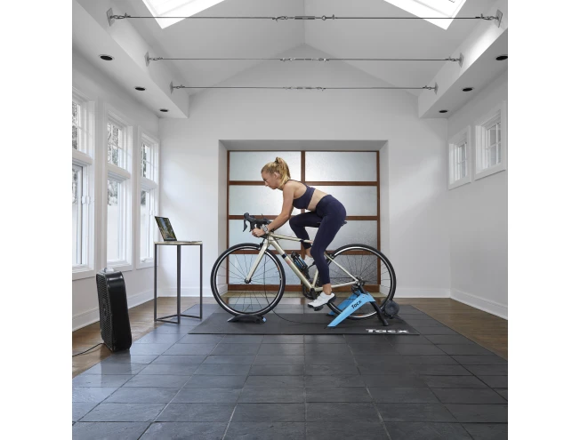 Treeningpukk Tacx Boost ja Boost Bundle sisetrenažöör Tacx Boost